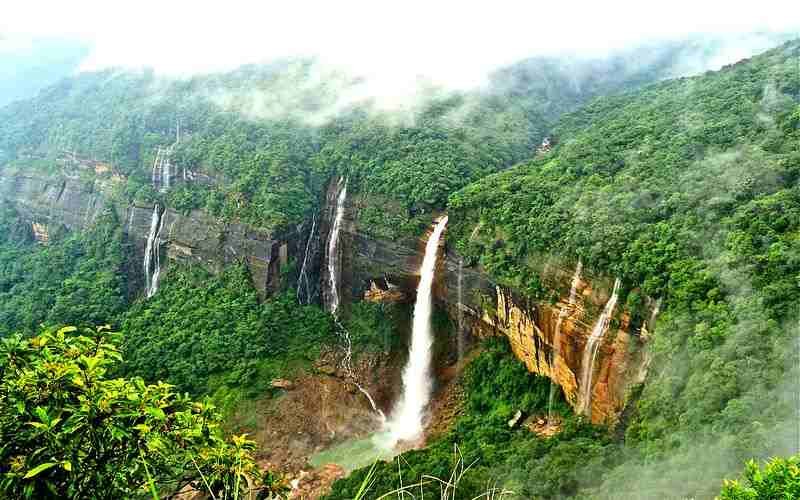 Noh Kalikai Falls